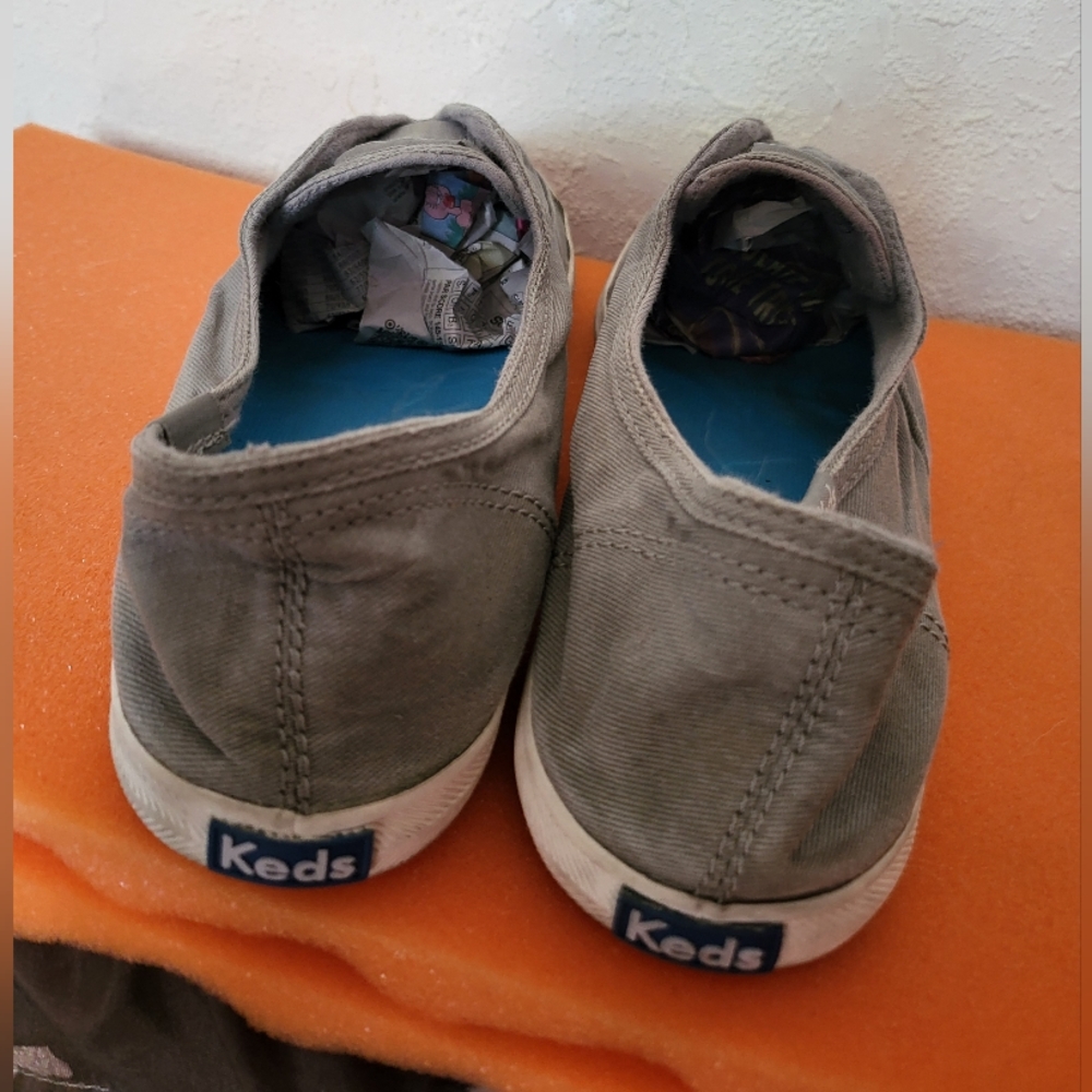 KEDS Canvas Flat Light Green Tennis Shoes Size 10 - Picture 5 of 7